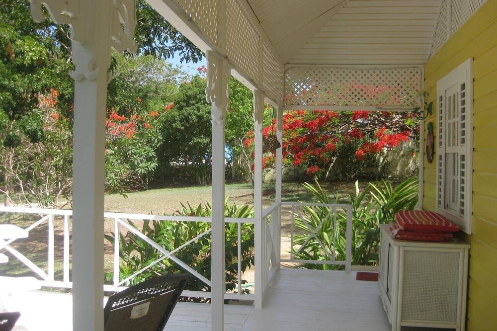Photo of Patio Balcony in Merlin Bay