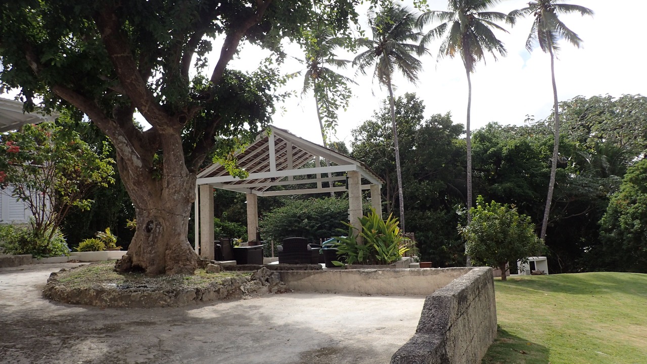 Photo of Outdoor in Apes Hill