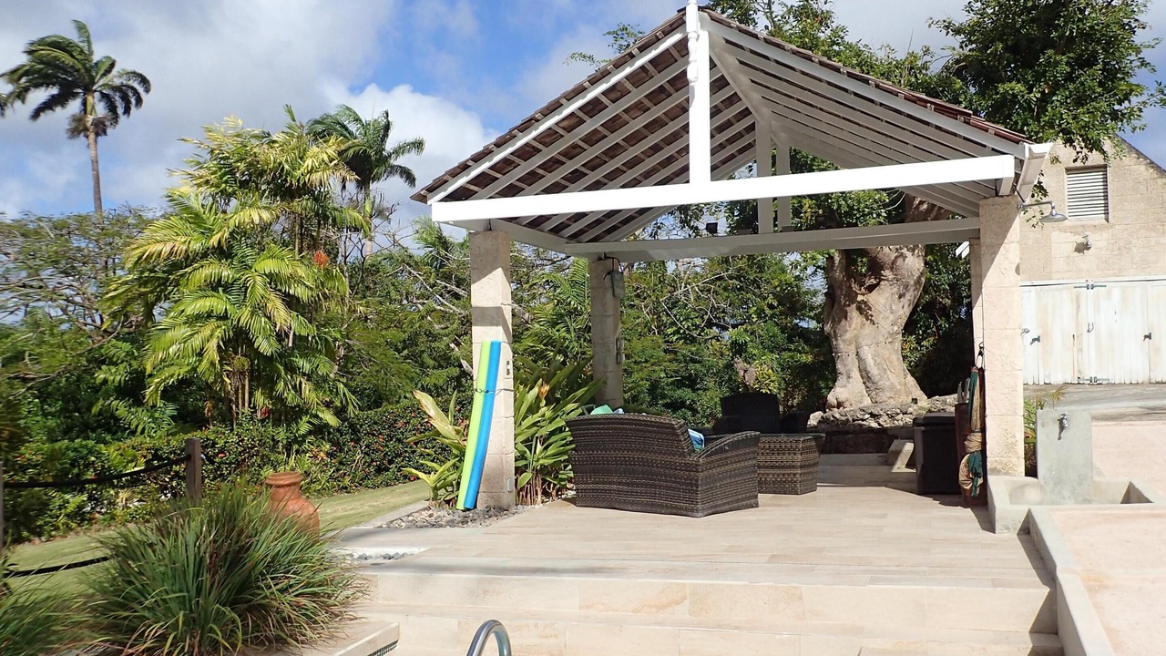 Photo of Outdoor in Apes Hill