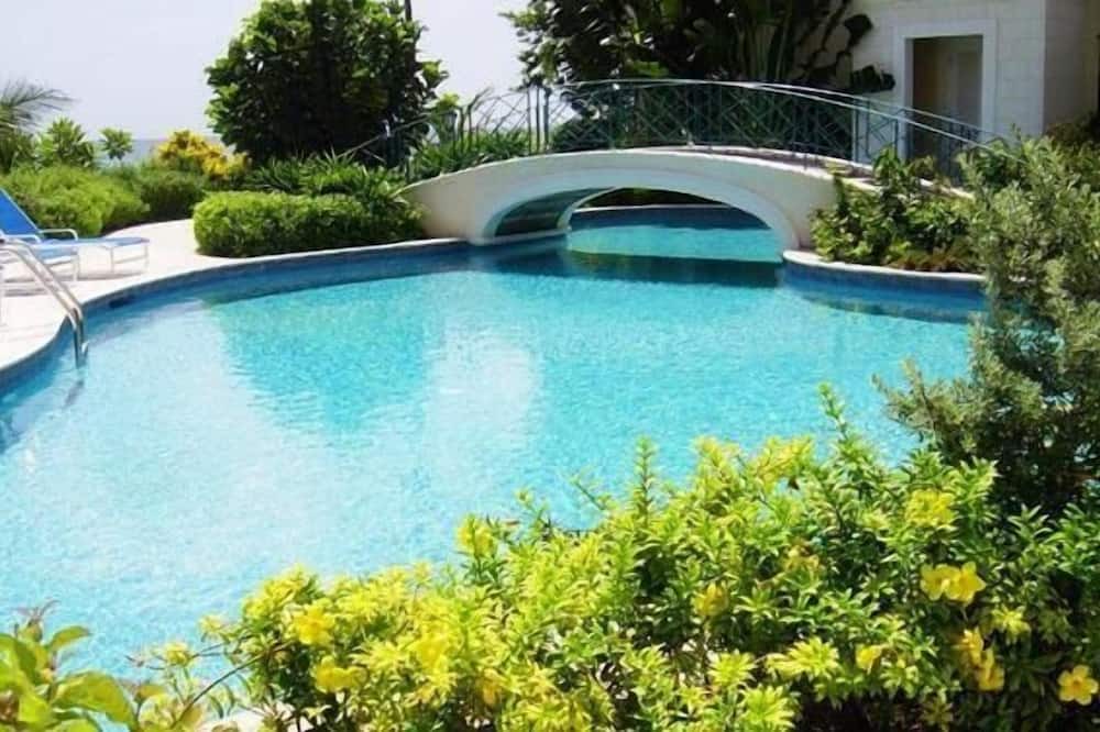 Photo of Outdoor in Speightstown