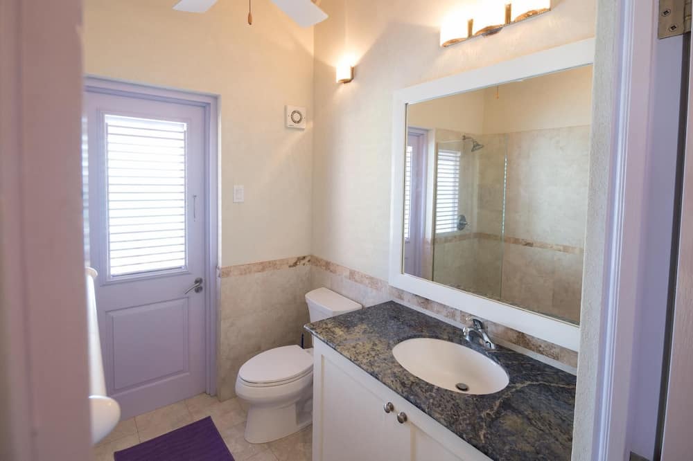 Photo of Bathroom in Vuemont