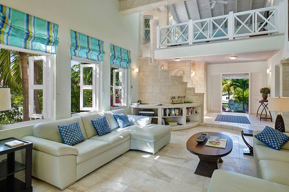Photo of Livingroom in Gibbs Bay