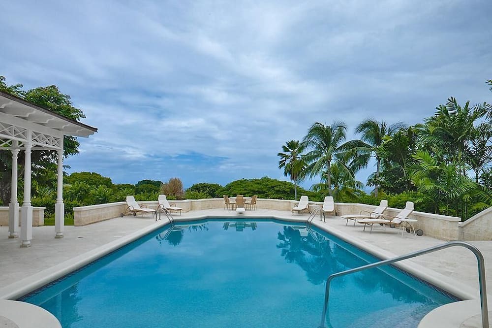 Photo of Outdoor in Sandy Lane