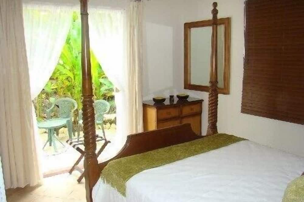 Photo of Outdoor in Little Battaleys