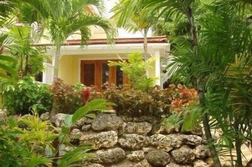 Photo of Outdoor in Little Battaleys