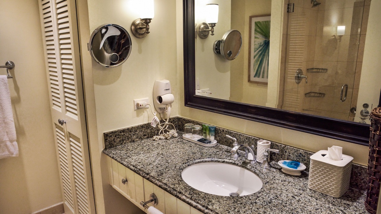 Photo of Bathroom in Porters