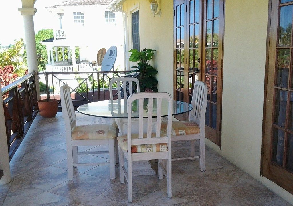 Photo of Patio Balcony in Heywoods Park