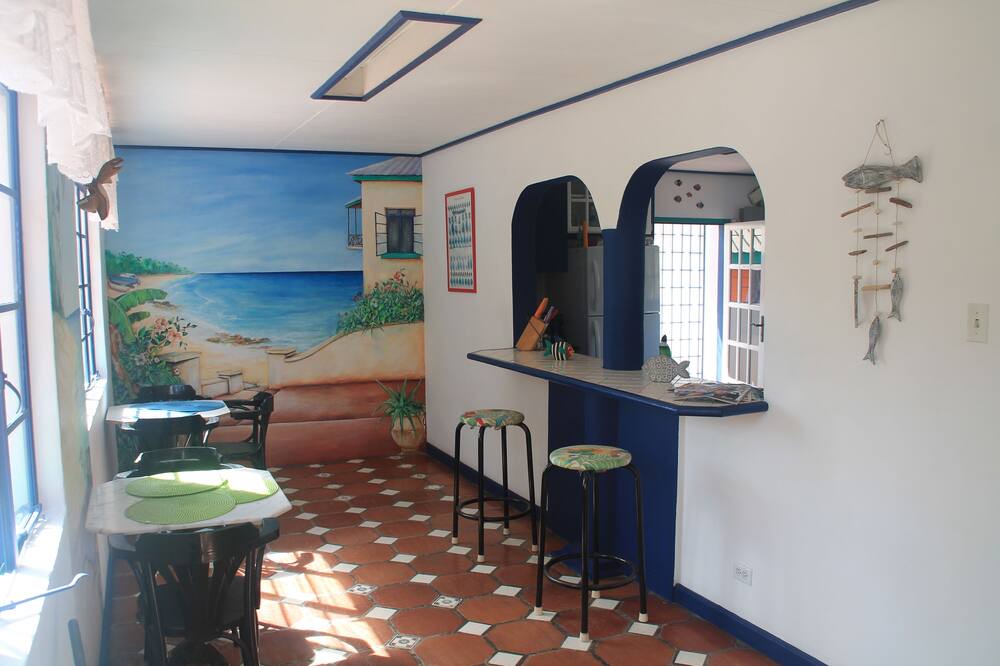 Photo of Livingroom in Fitts Village