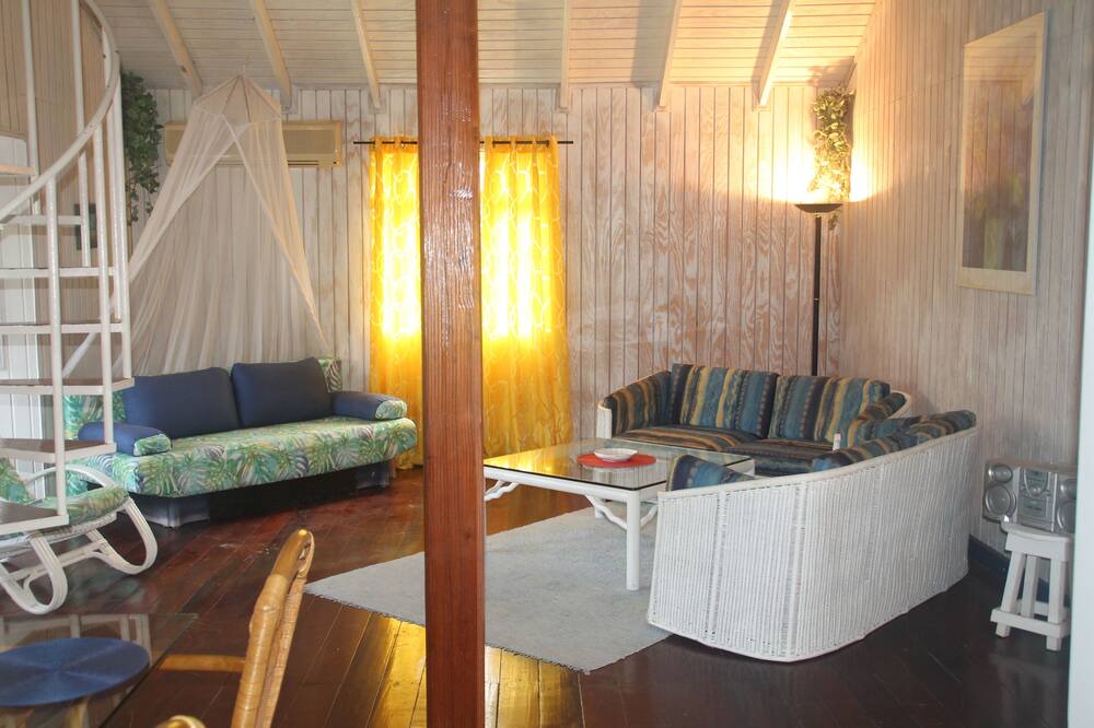 Photo of Livingroom in Fitts Village