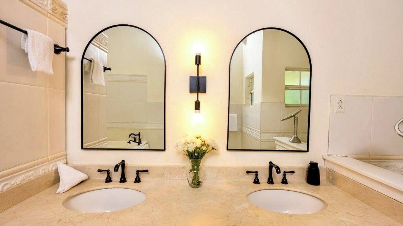 Photo of Bathroom in Mount Standfast