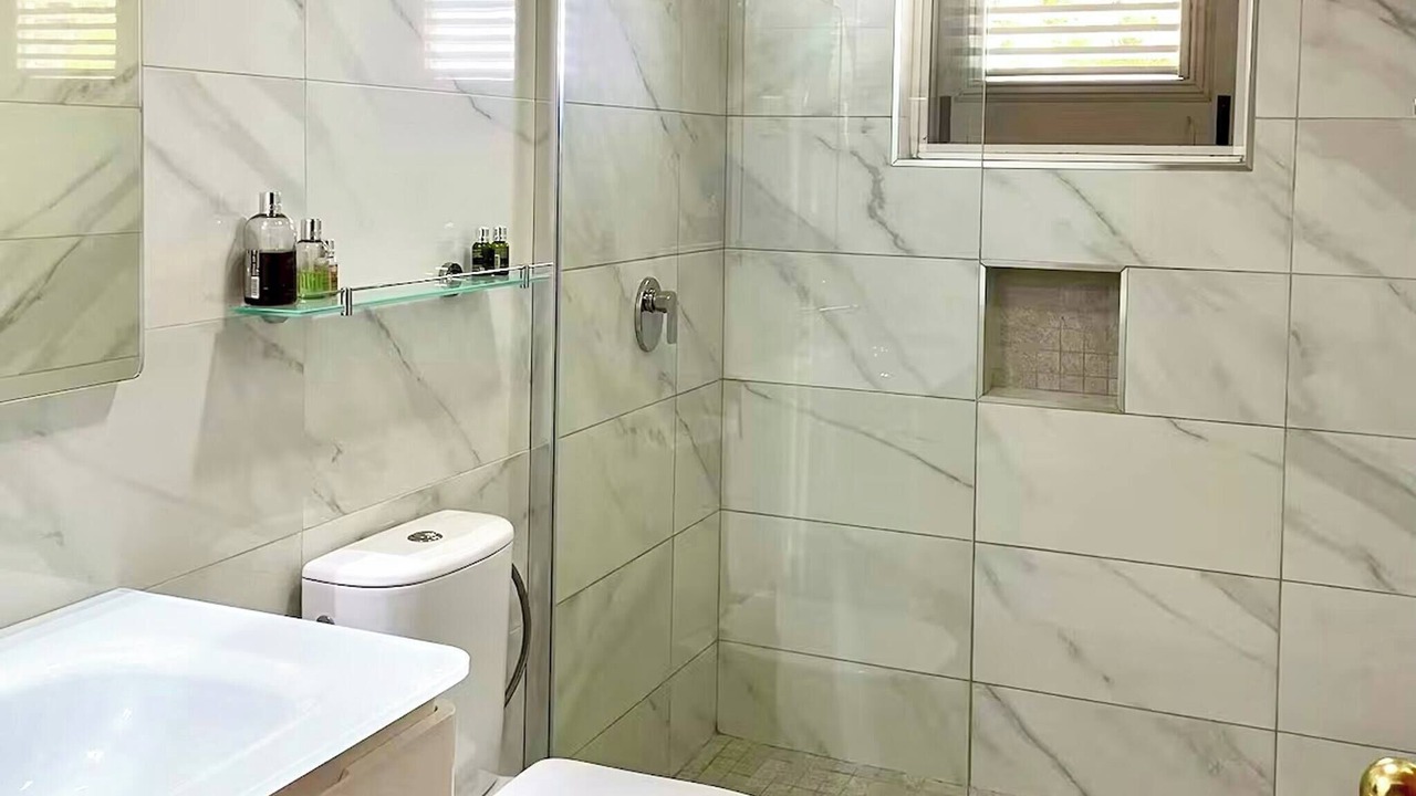 Photo of Bathroom in Little Battaleys