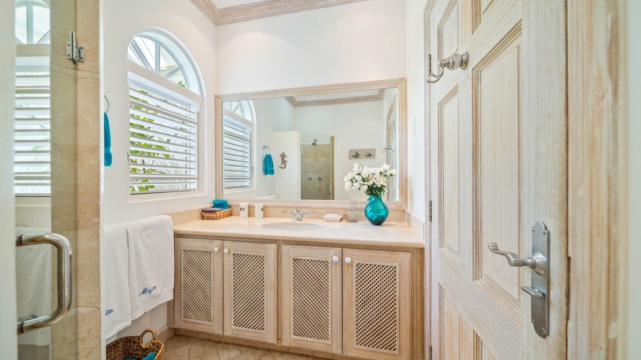Photo of Bathroom in Mount Standfast