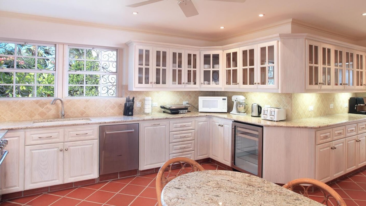 Photo of Kitchen in Paynes Bay