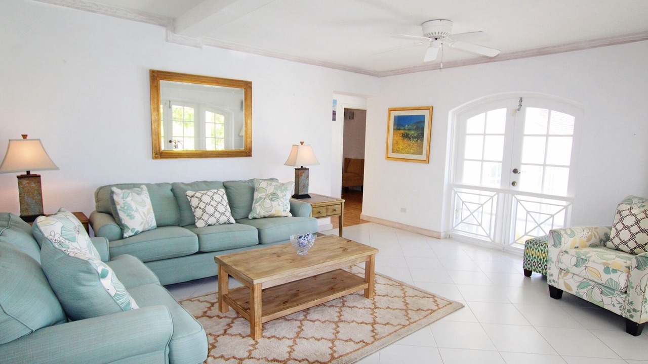 Photo of Livingroom in Halcyon Heights