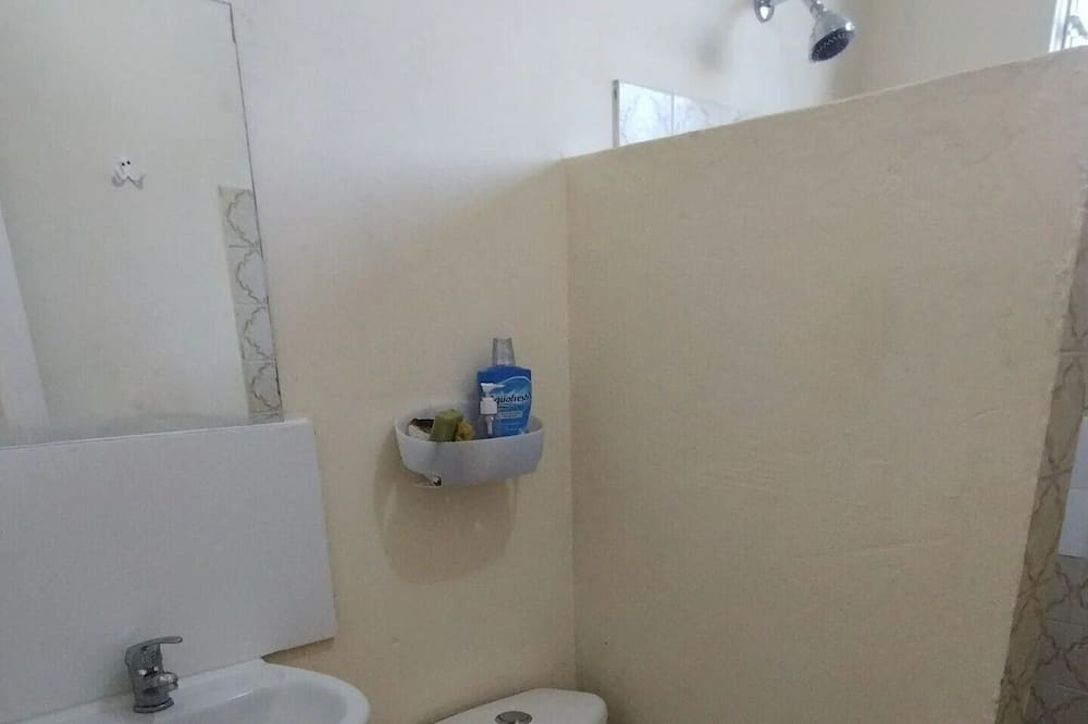 Photo of Bathroom in Blue Waters