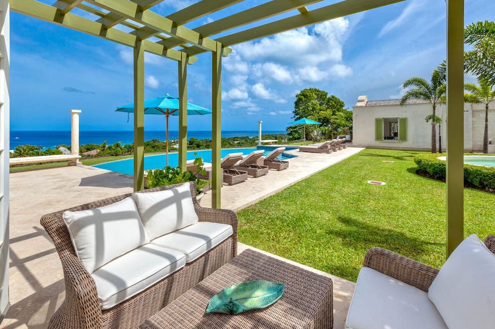 Photo of Outdoor in Weston