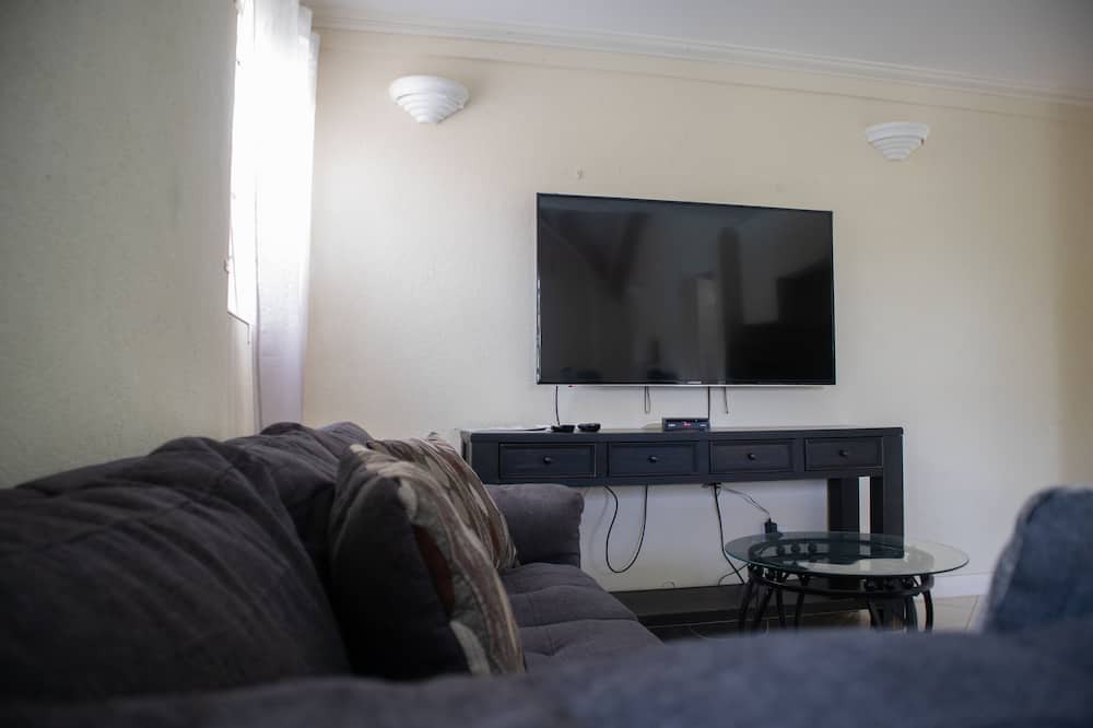 Photo of Livingroom in Blue Waters
