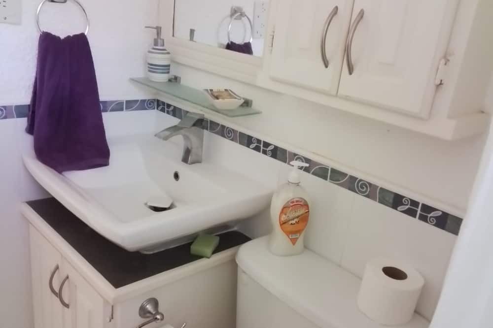 Photo of Bathroom in Blue Waters