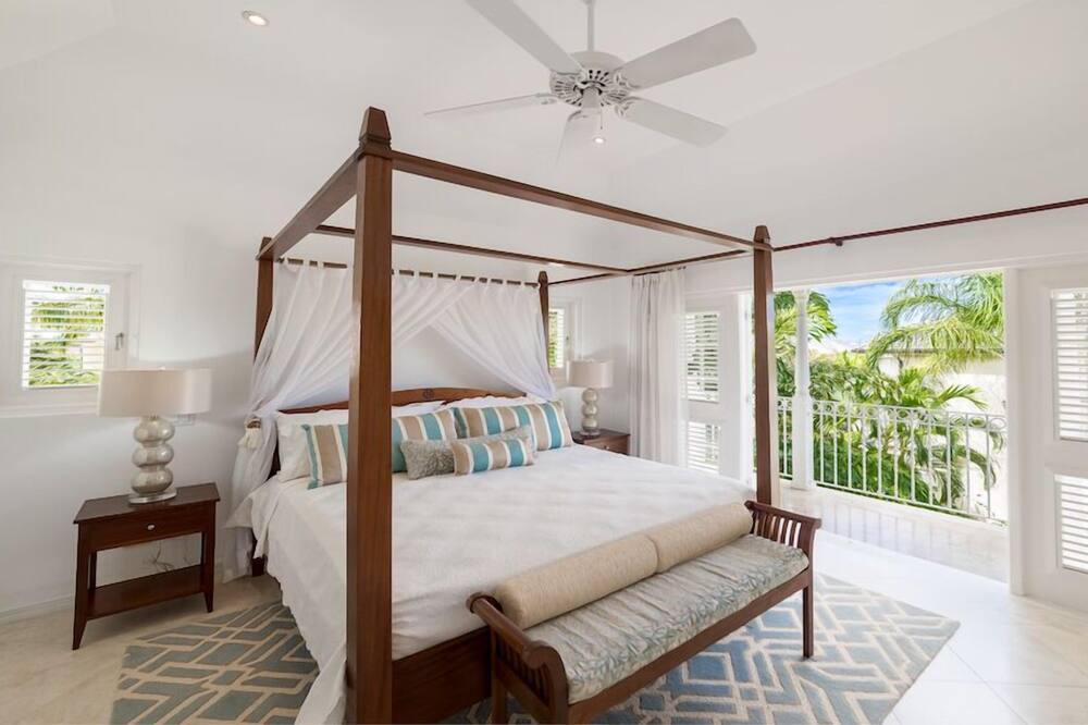 Photo of Bedroom in Mount Brevitor