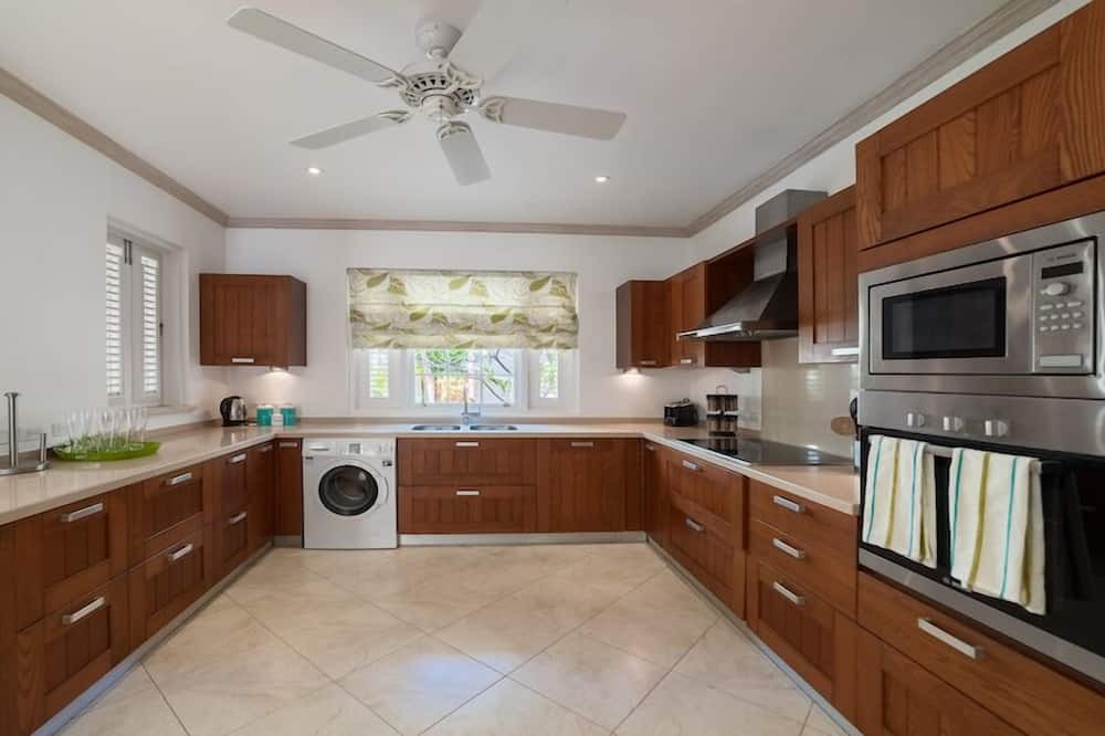 Photo of Kitchen in Mount Brevitor