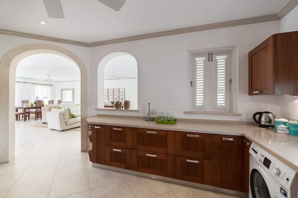 Photo of Kitchen in Mount Brevitor