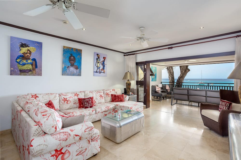 Photo of Livingroom in Bowling Alley Hill