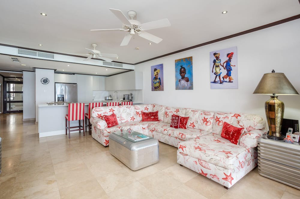 Photo of Livingroom in Bowling Alley Hill