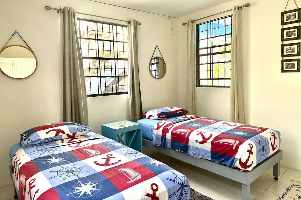Photo of Bedroom in Oistins