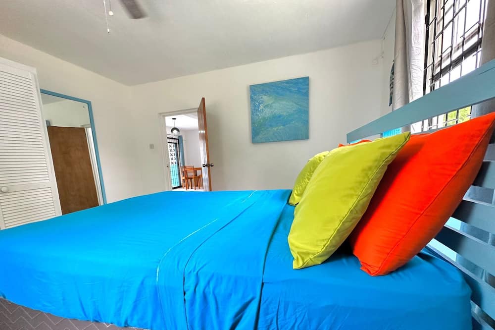 Photo of Bedroom in Oistins
