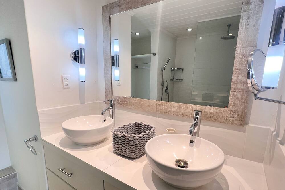 Photo of Bathroom in Folkestone