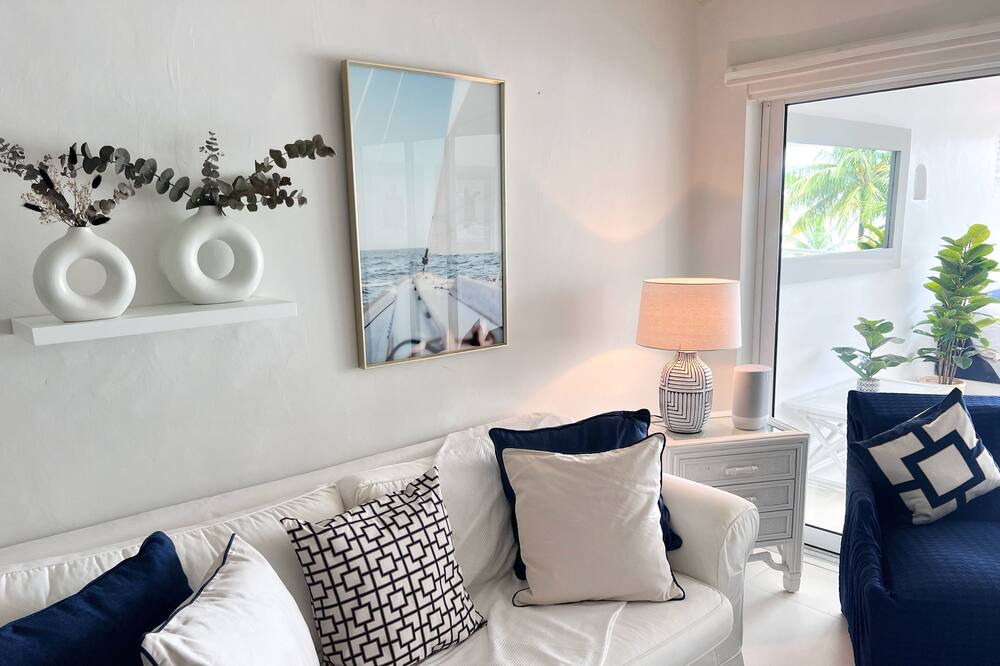 Photo of Livingroom in Folkestone