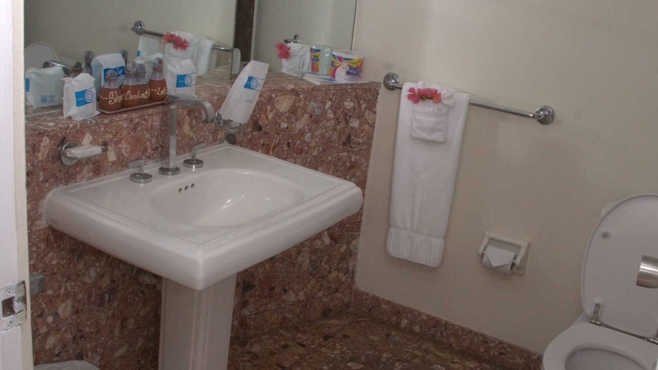 Photo of Bathroom in Lascelles