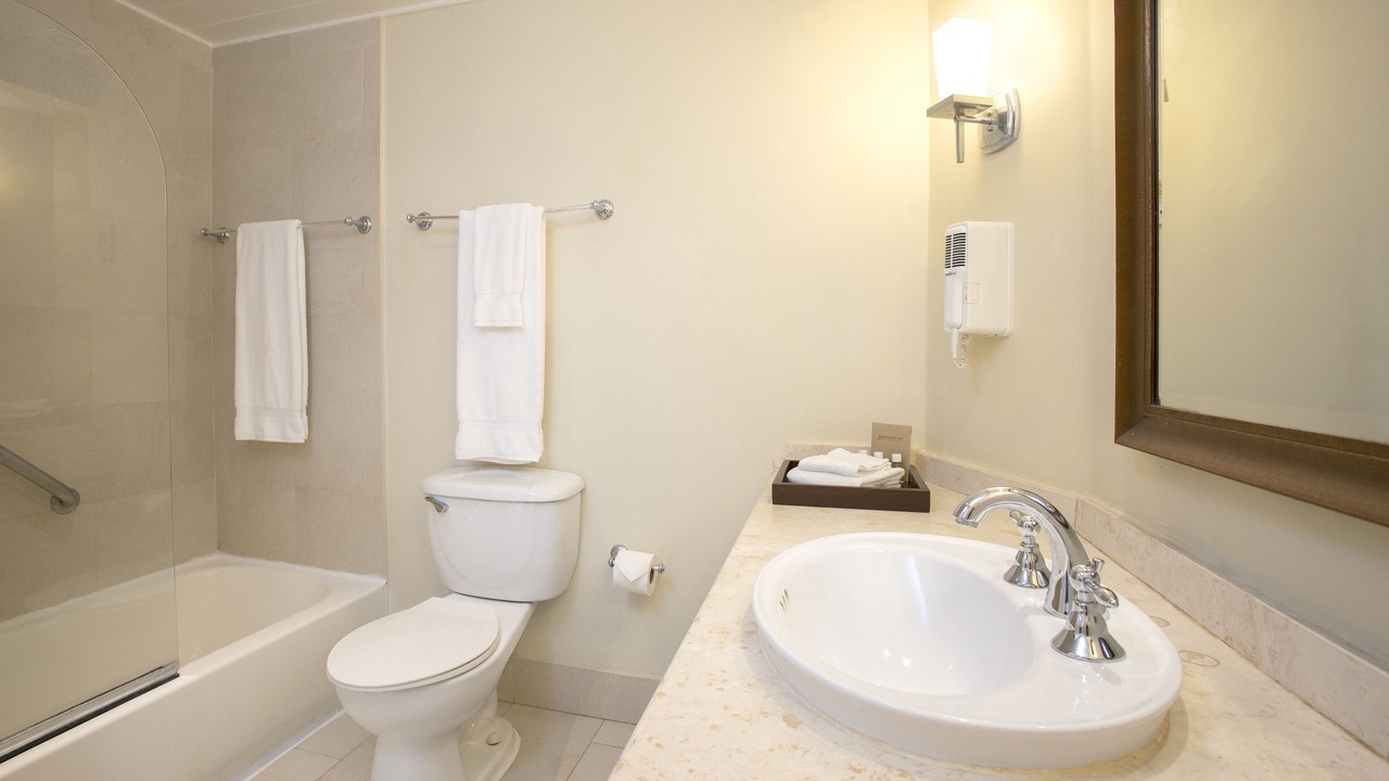 Photo of Bathroom in Maxwell