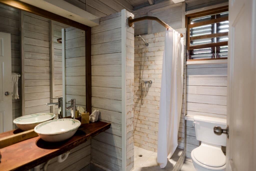 Photo of Bathroom in Foster Hall