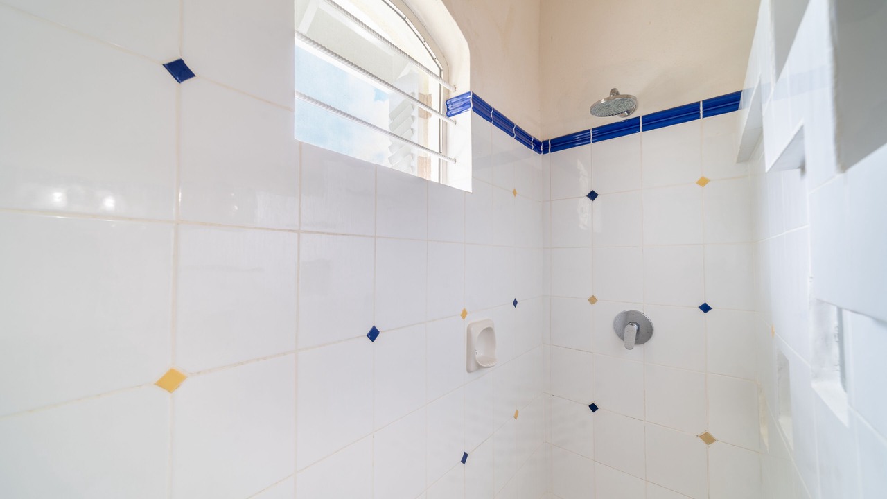 Photo of Bathroom in Clinketts