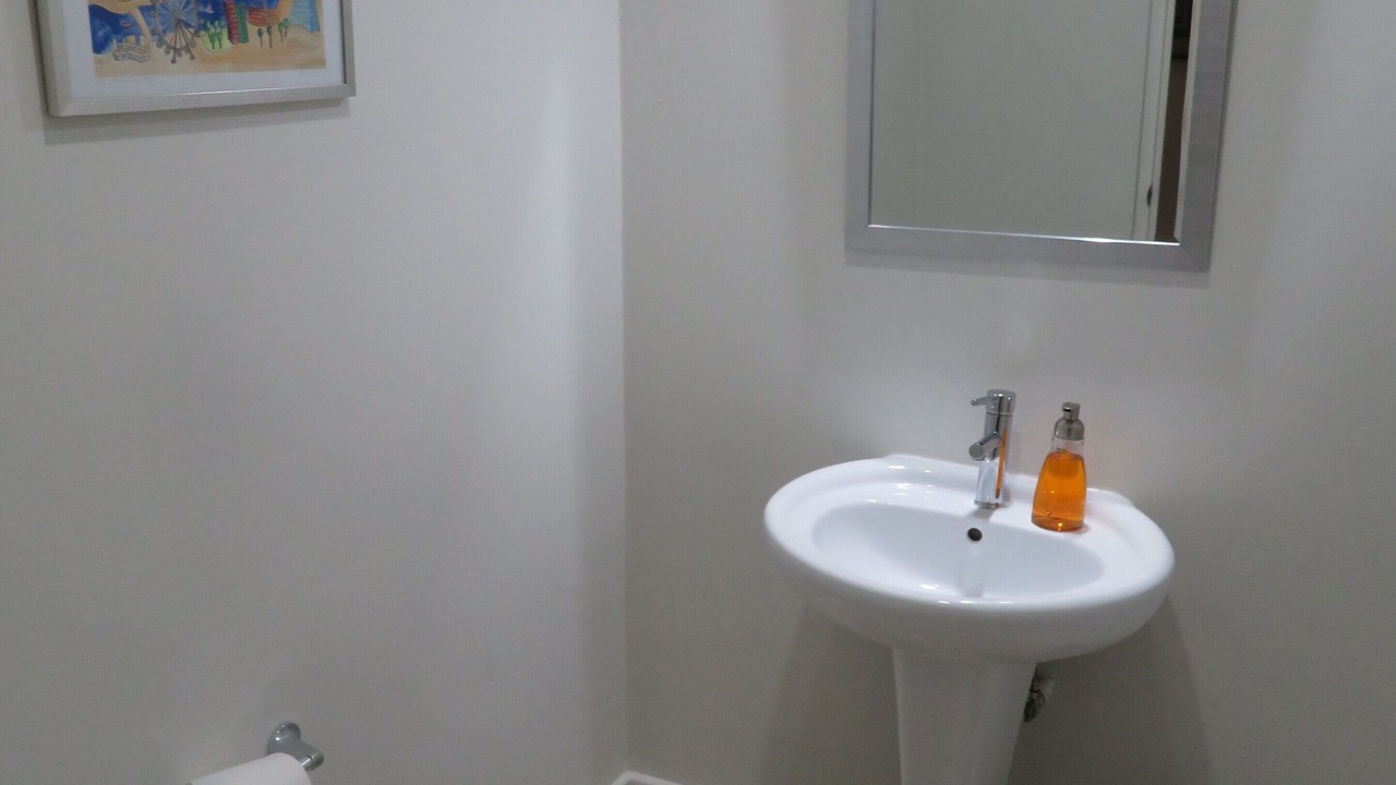Photo of Bathroom in Porters