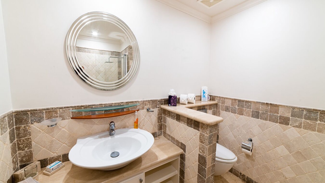 Photo of Bathroom in Schooner Bay