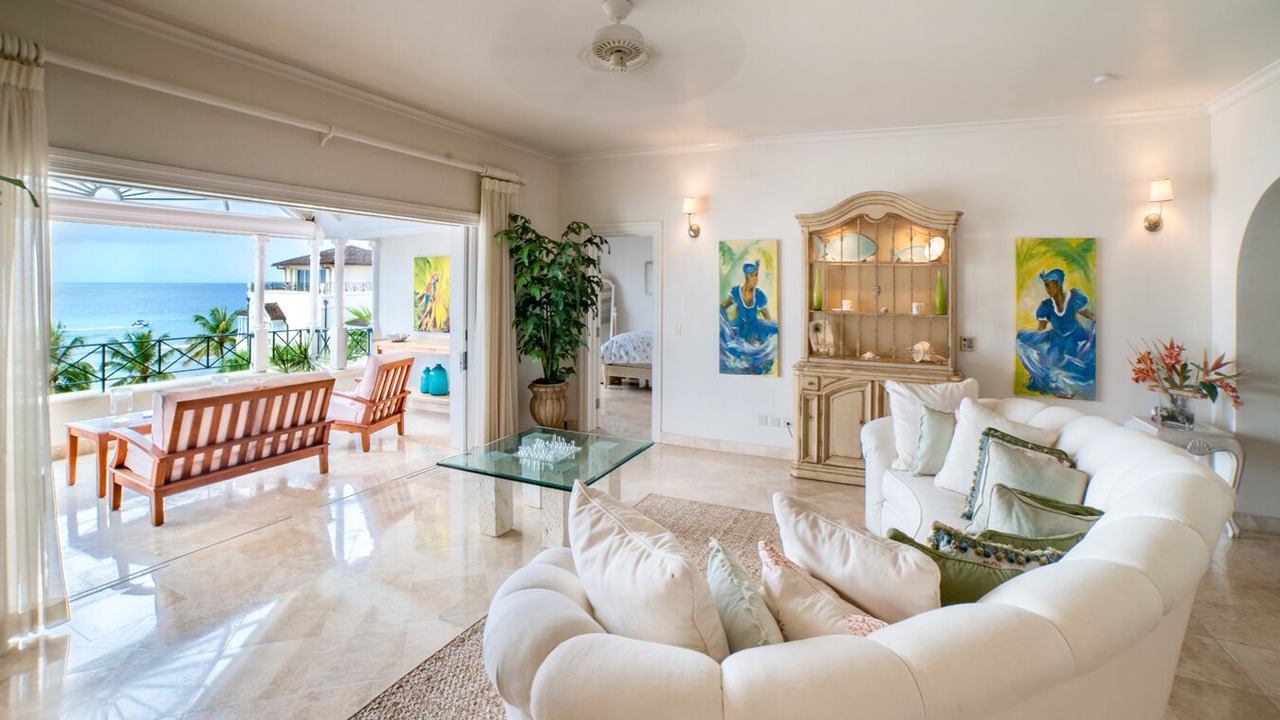 Photo of Livingroom in Schooner Bay