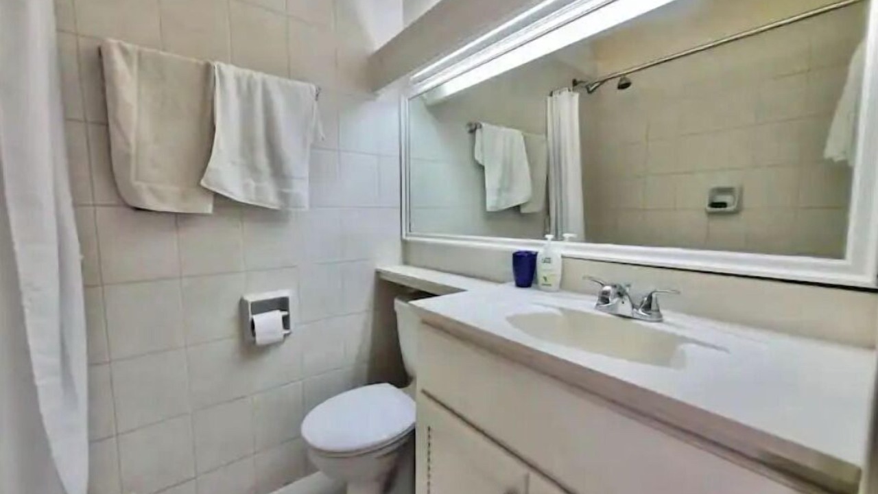 Photo of Bathroom in Blue Waters