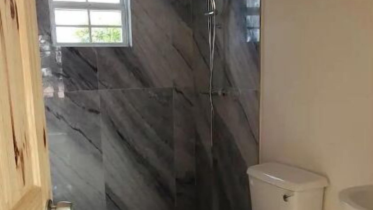 Photo of Bathroom in Keizer Hill