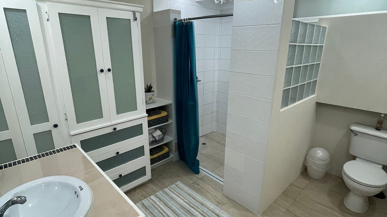 Photo of Bathroom in Haggatt Hall
