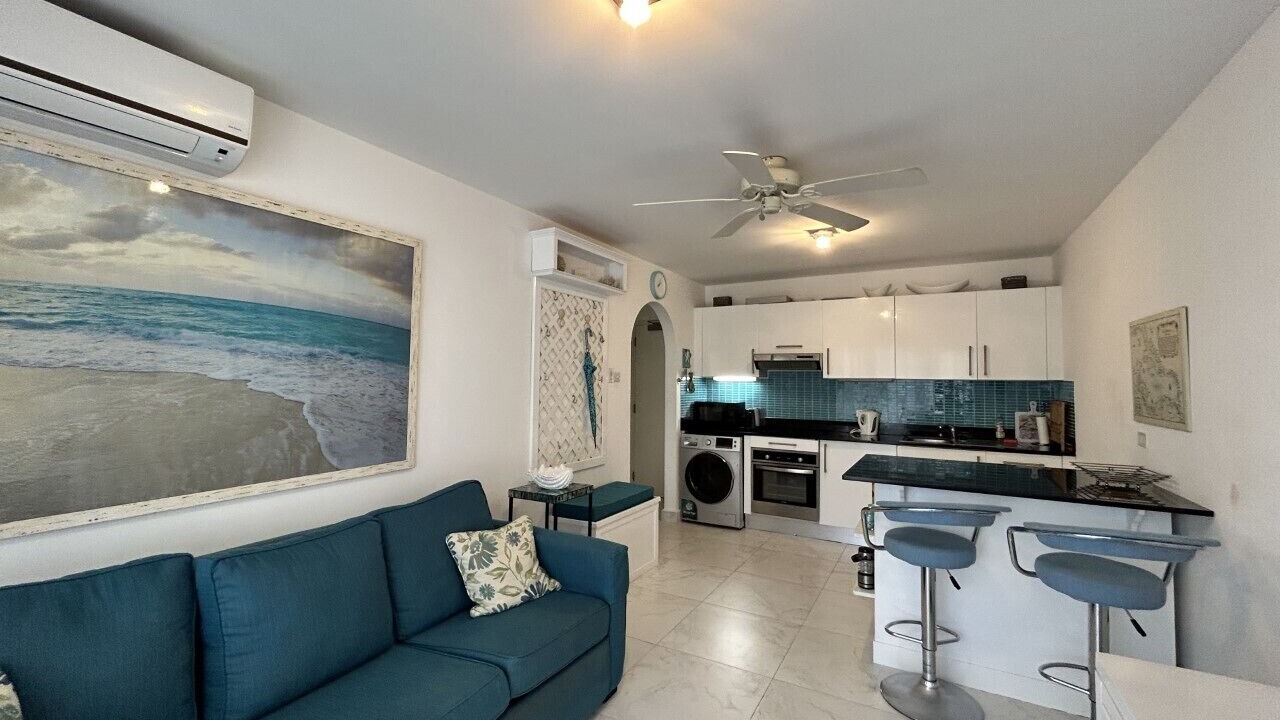 Photo of Livingroom in Holetown