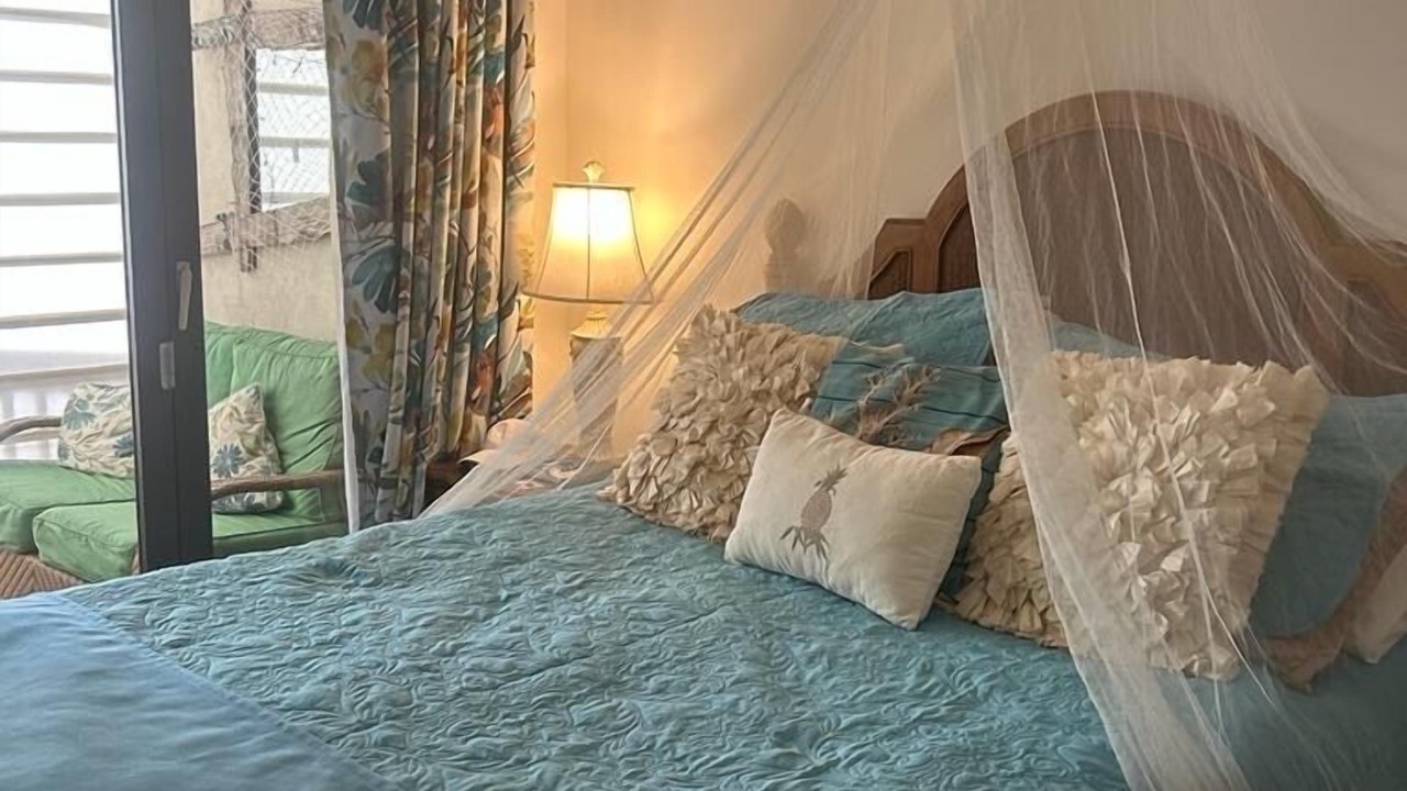 Photo of Bedroom in Holetown
