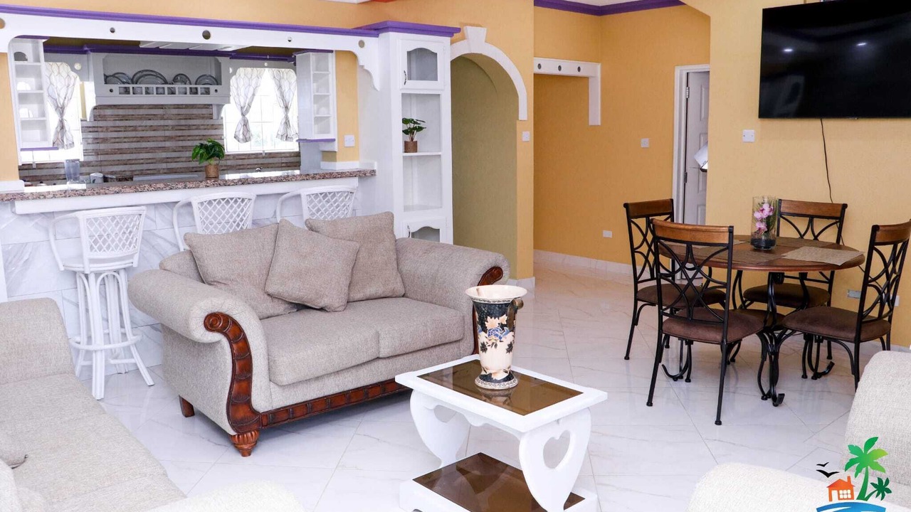 Photo of Livingroom in Ragged Point