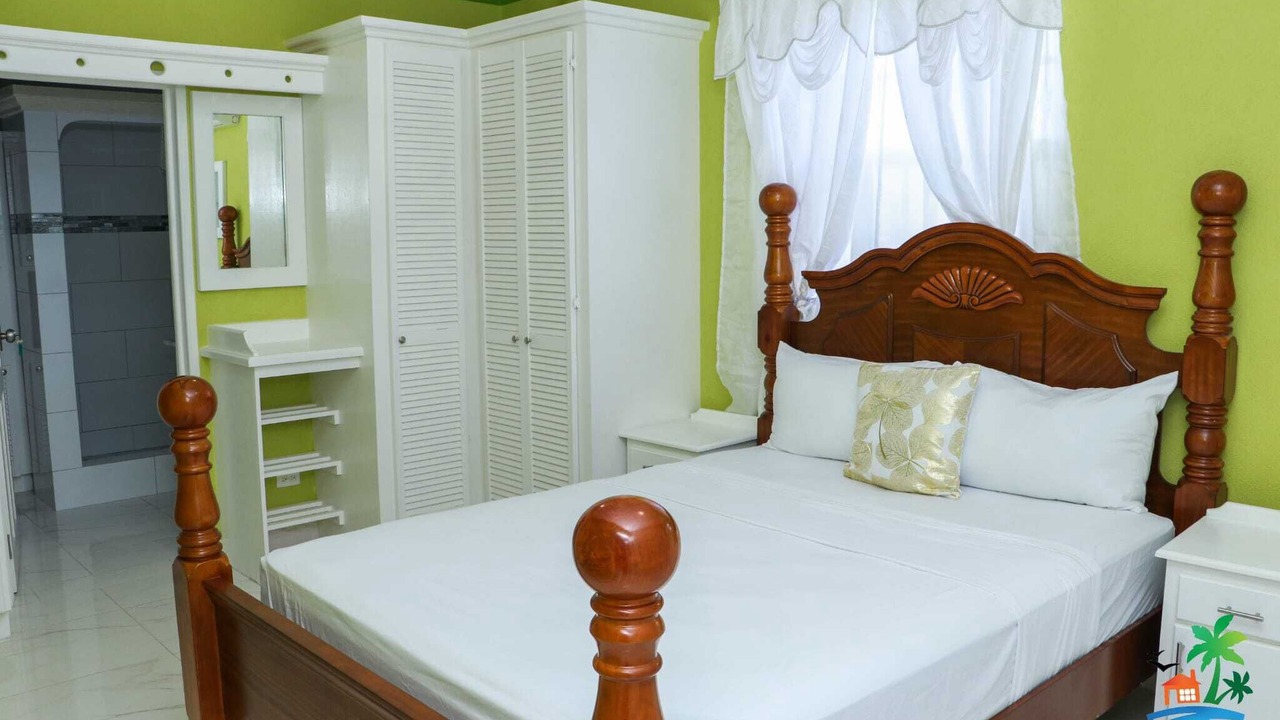 Photo of Bedroom in Ragged Point