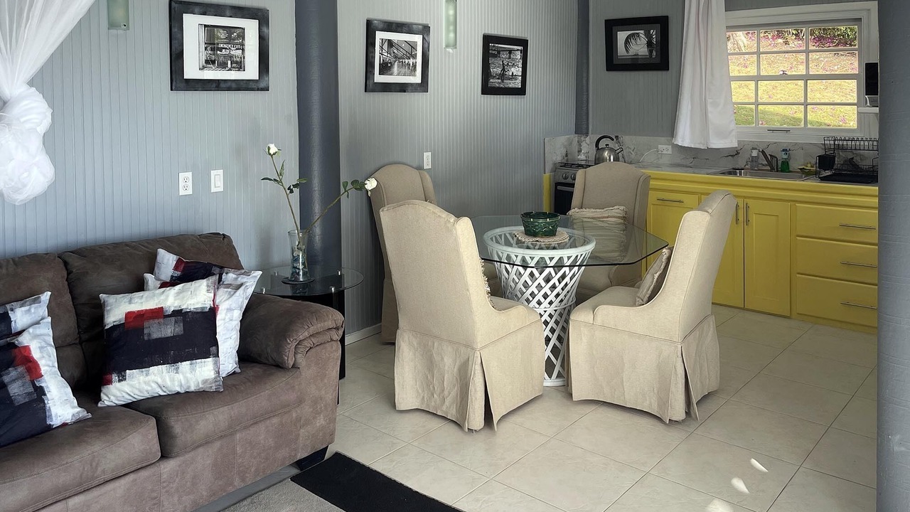 Photo of Livingroom in Christie