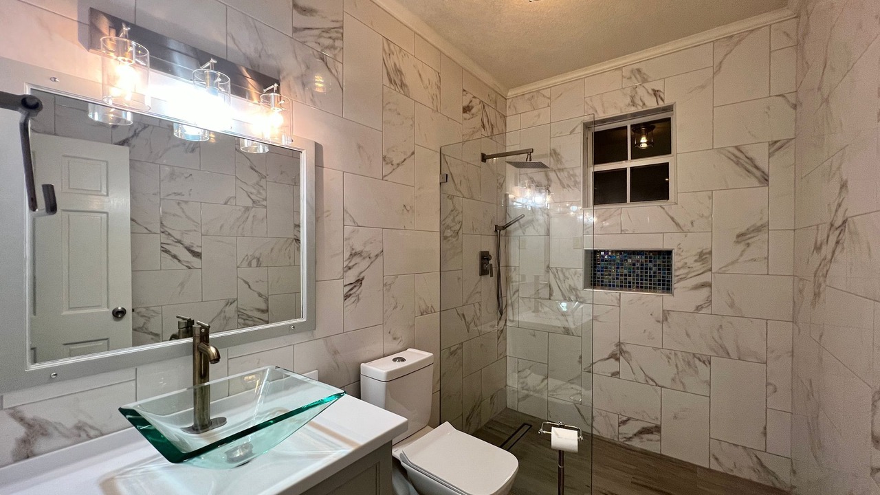 Photo of Bathroom in Oistins