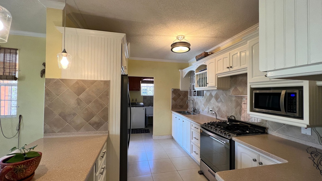 Photo of Kitchen in Oistins