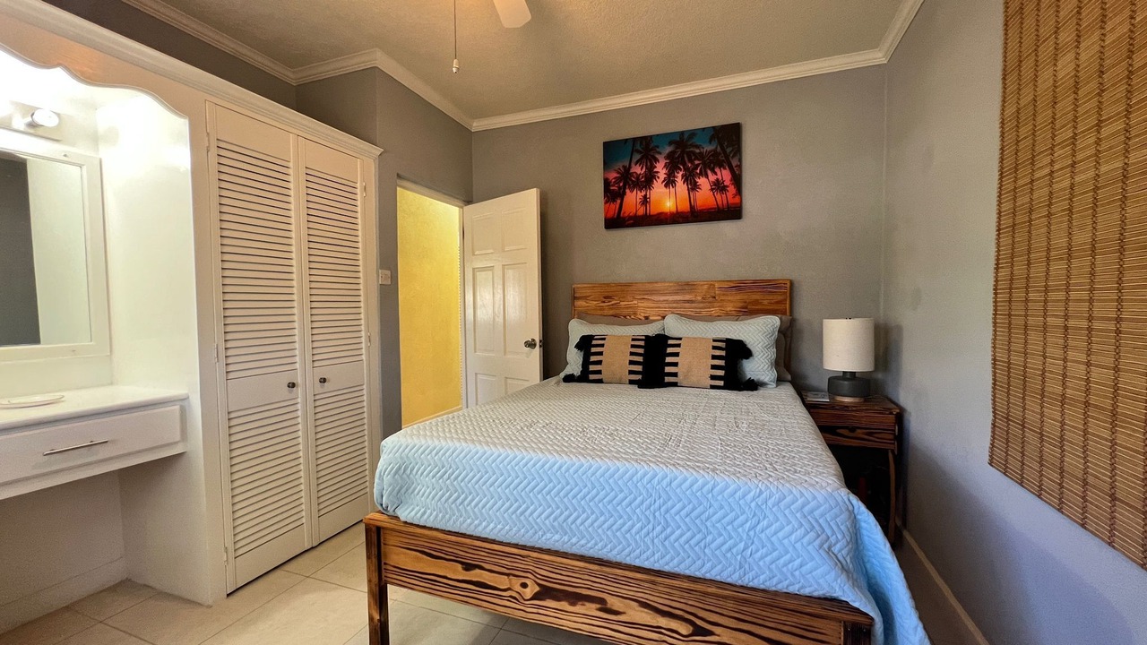 Photo of Bedroom in Oistins
