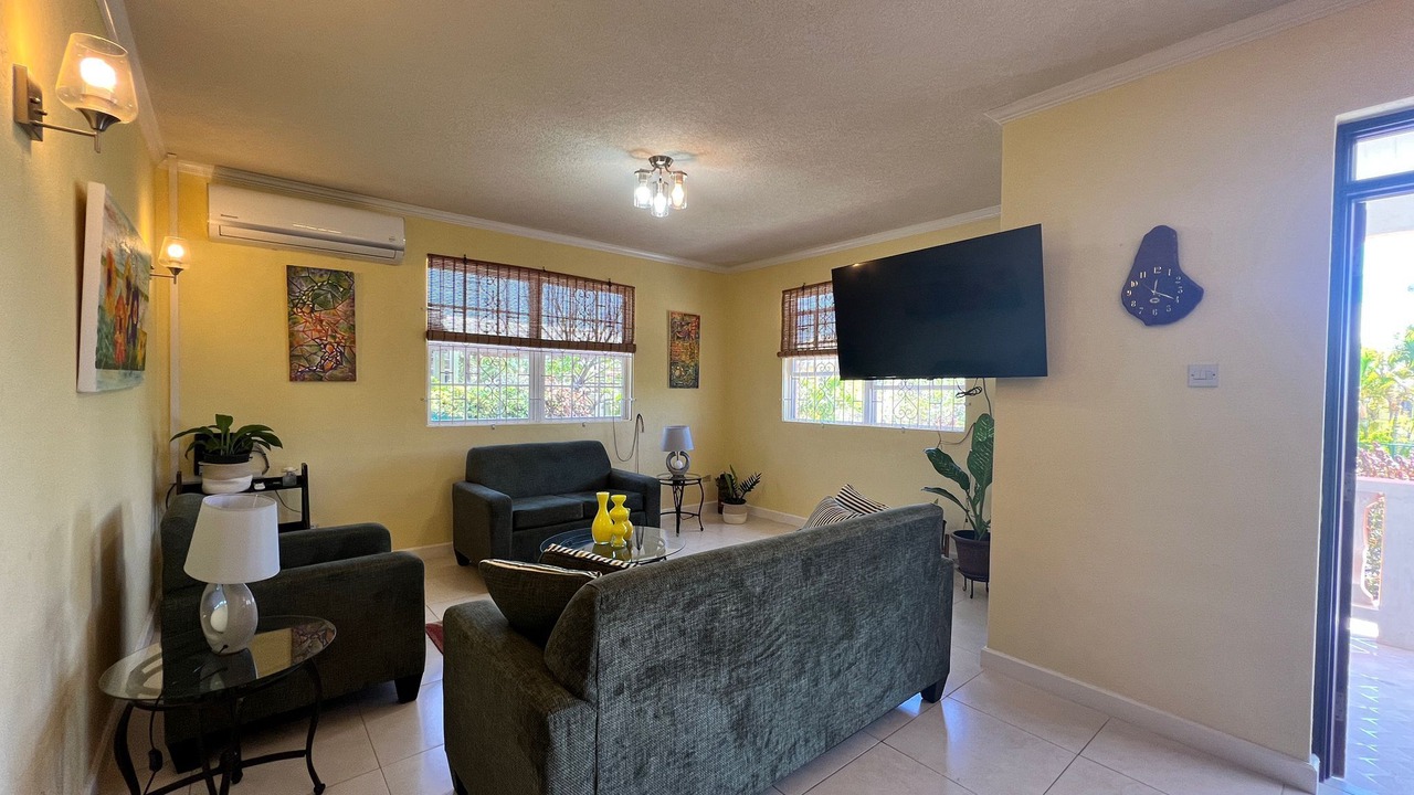 Photo of Livingroom in Oistins
